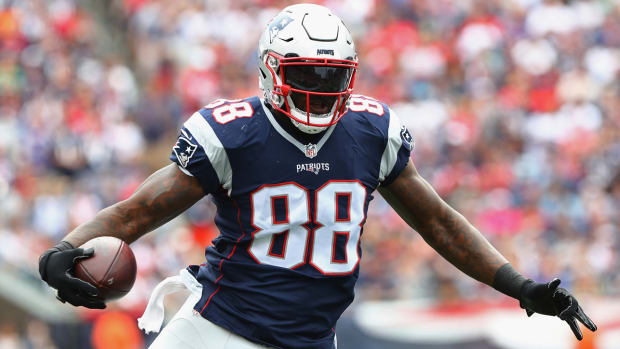martellus-bennett-new-england-patriots-steal.jpg